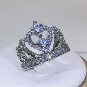 Fancy crown women ring crown queen royal princess ring silver color size 6 new